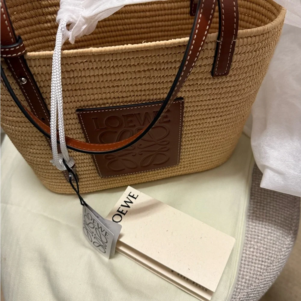 LOEWE
Raffia Small Square Basket Tote Bag Natural Tan - Picture 1 of 7